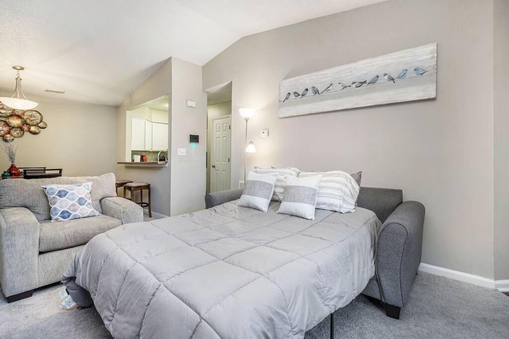 Charming Apartment With Wi-Fi Charlotte Extérieur photo