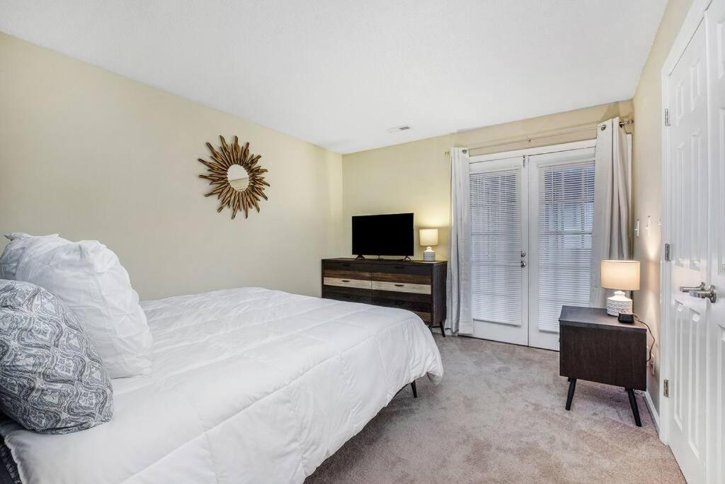 Charming Apartment With Wi-Fi Charlotte Extérieur photo